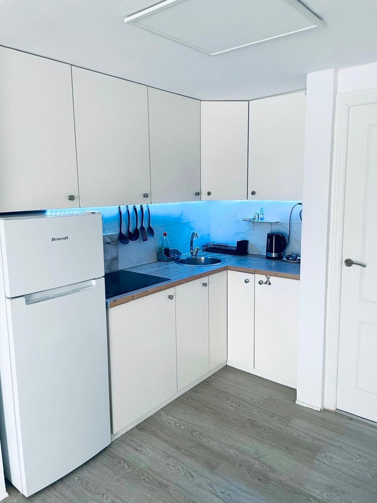 Przytulny Apartament 100M Od Plazy ตอร์เรเวียคา ภายนอก รูปภาพ
